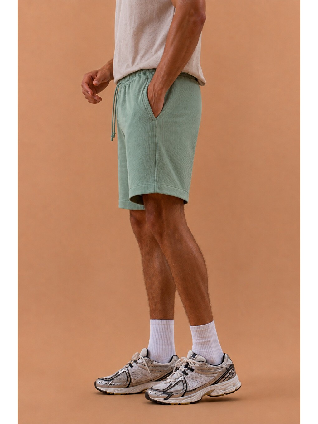Yeşil Jakarlı Dokulu Erkek Şort – Regular Fit Lastikli Bel Şort-1