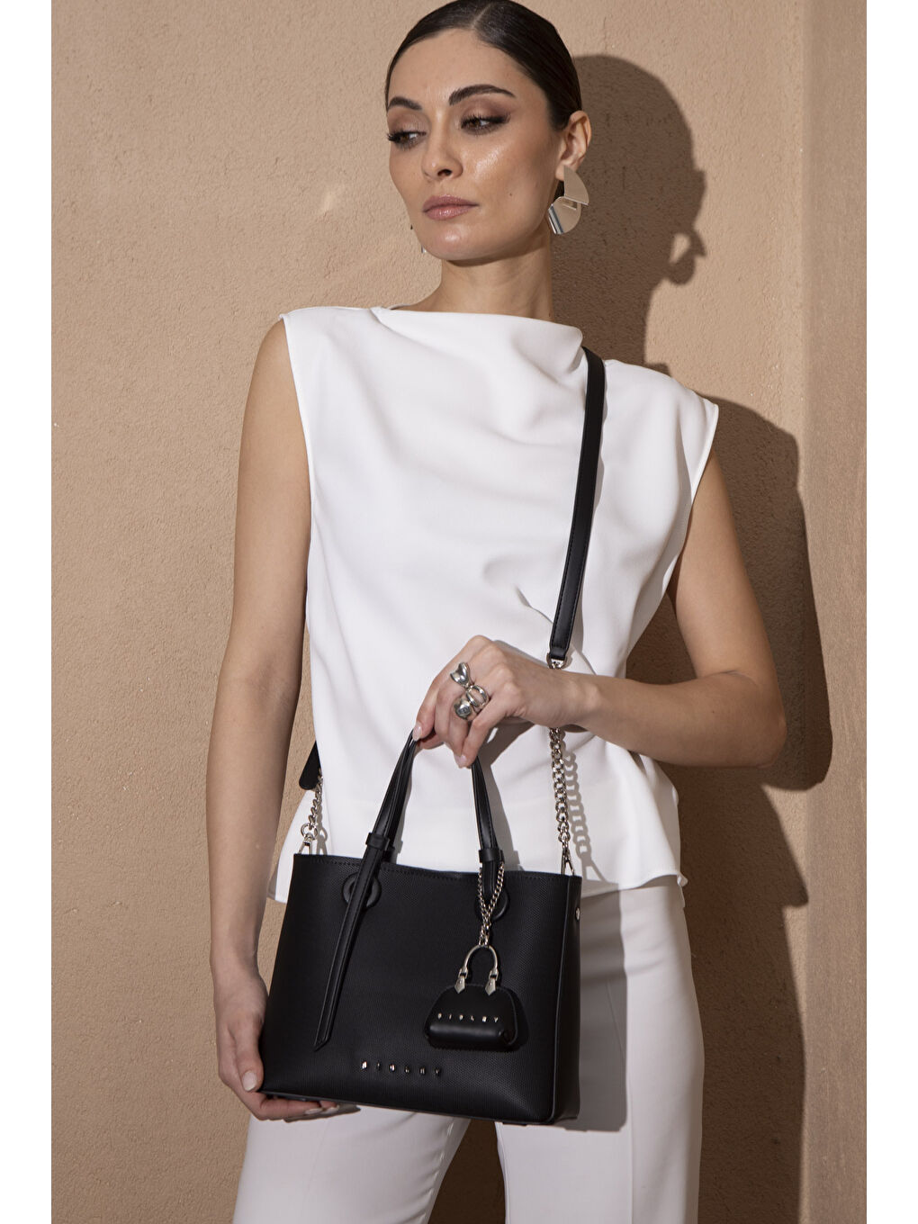 Siyah Kadin El Çantasi Si̇yah SLY149-1