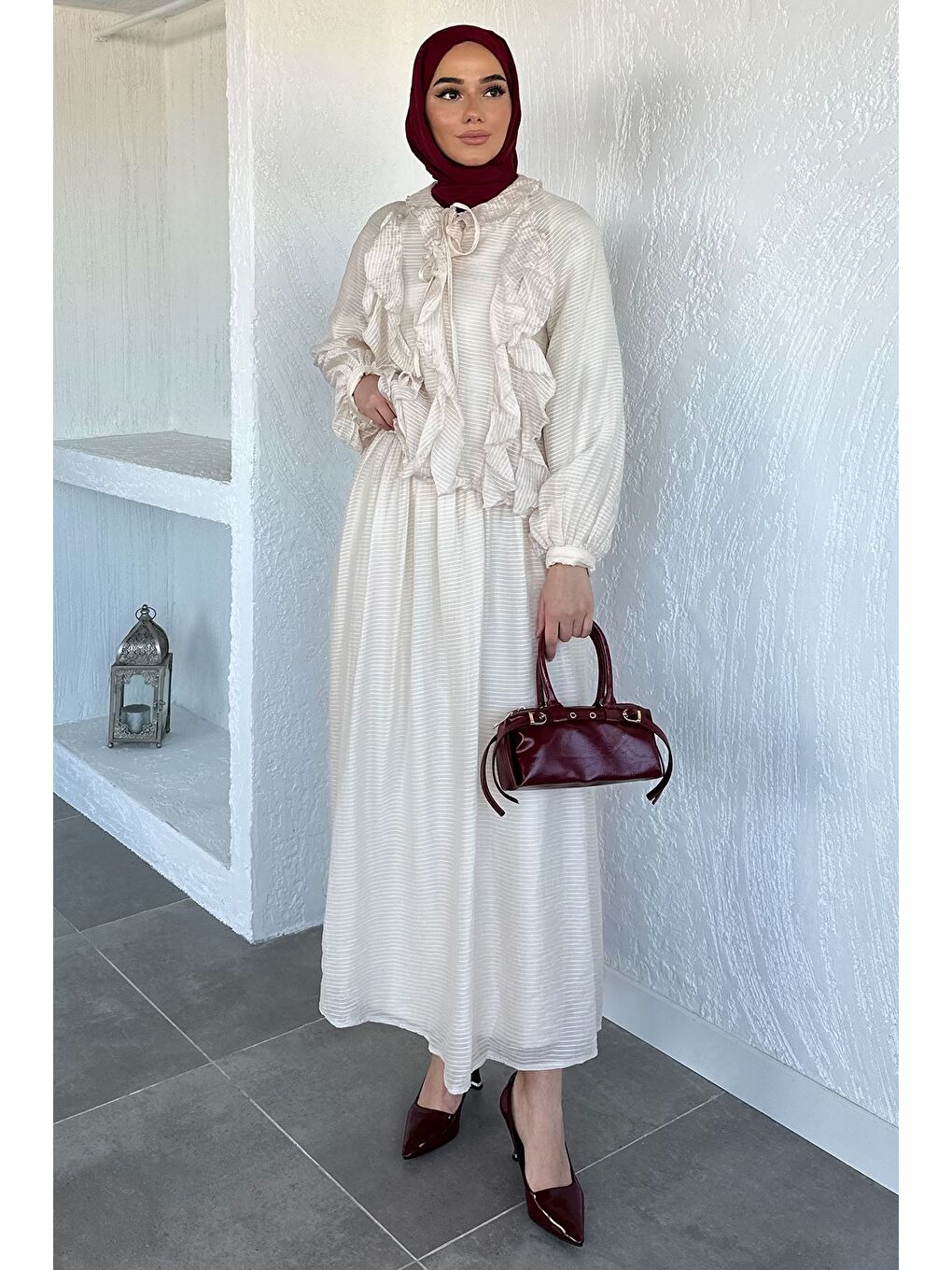 Ekru Ön Fırfırlı Etek Bluz Kombinli Tesettür İkili Takım-1