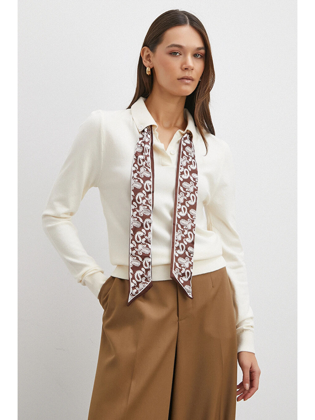 Fularlı Polo Yaka Kazak Ekru