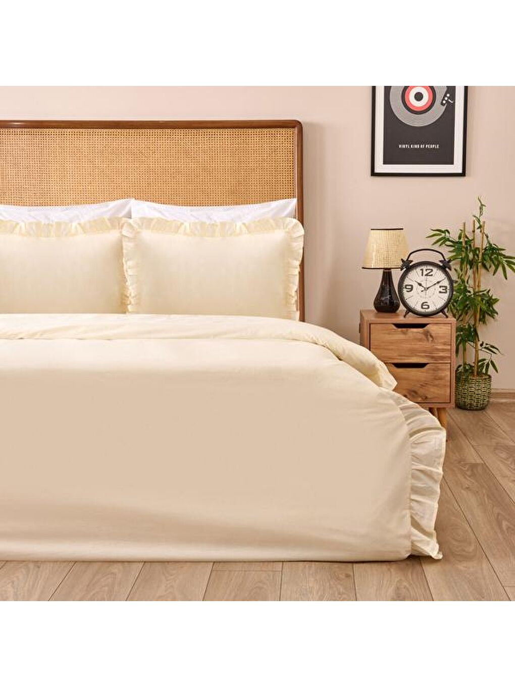 Bej Soft Fırfırlı Çift Kişilik Nevresim Takımı - Taş