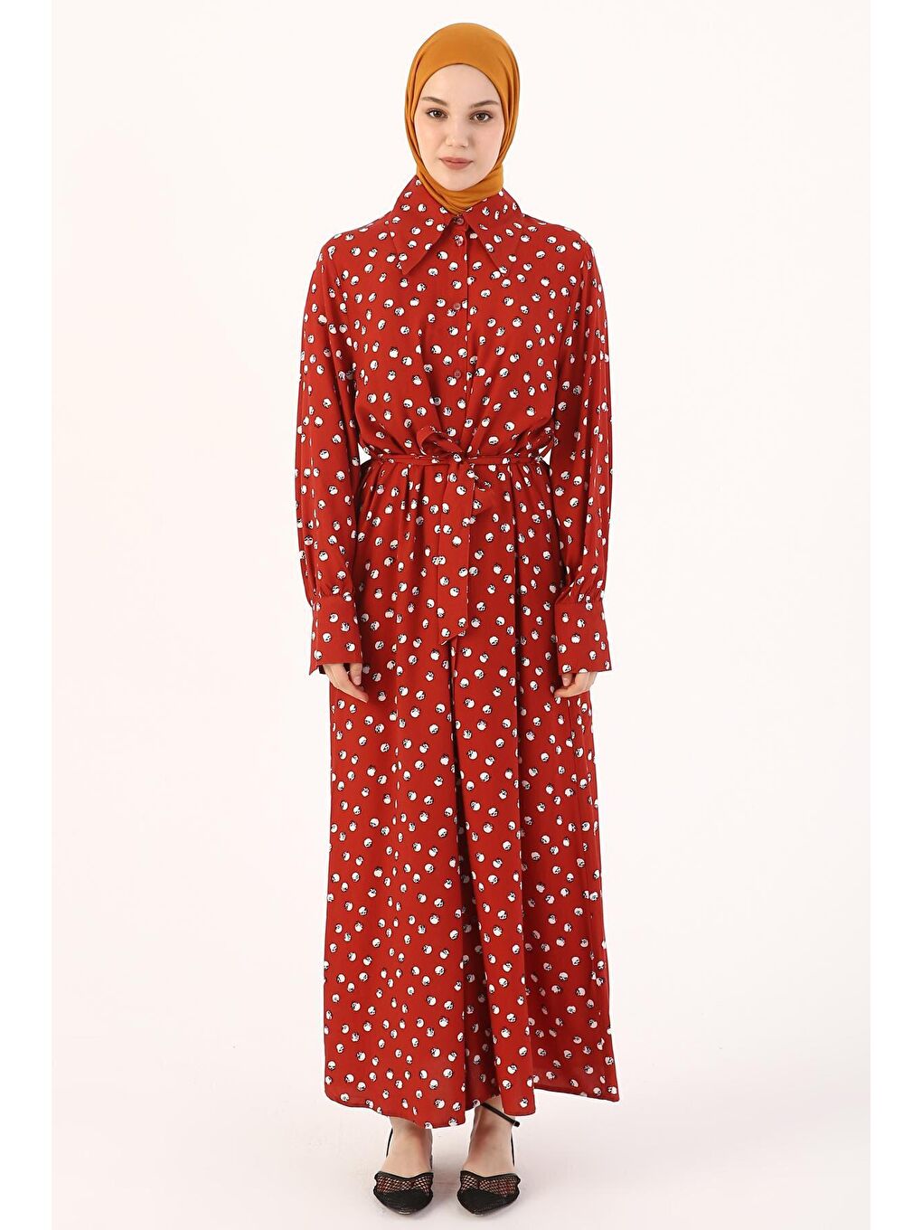 Kırmızı-Beyaz Eteği Volanlı Desenli Kuşaklı Gömlek Elbise-2