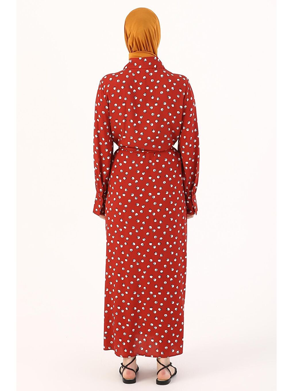 Kırmızı-Beyaz Eteği Volanlı Desenli Kuşaklı Gömlek Elbise-4