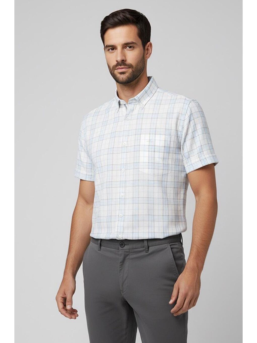 Erkek Beyaz Kısa Kollu Ekose Desenli Pamuk Gömlek – Düğmeli Yaka, Regular Fit-1