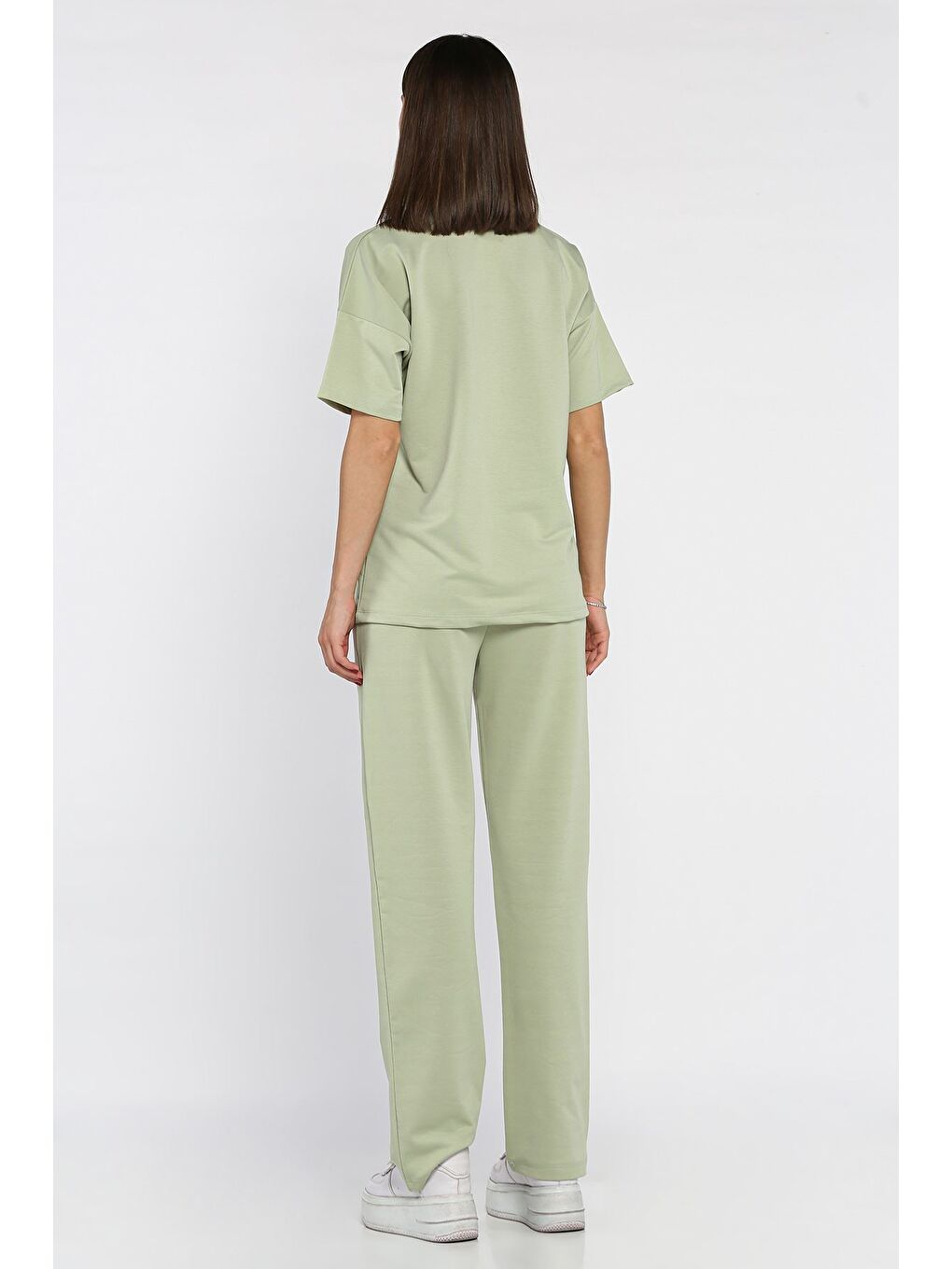 Yeşil Kadın Nakış Detaylı Bisiklet Yaka Tişört Pantolon İkili Takım-2