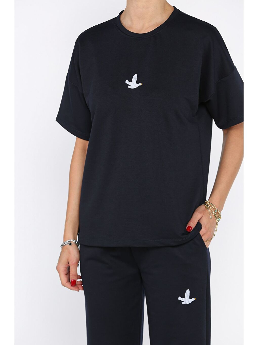 Lacivert Kadın Nakış Detaylı Bisiklet Yaka Tişört Pantolon İkili Takım-3