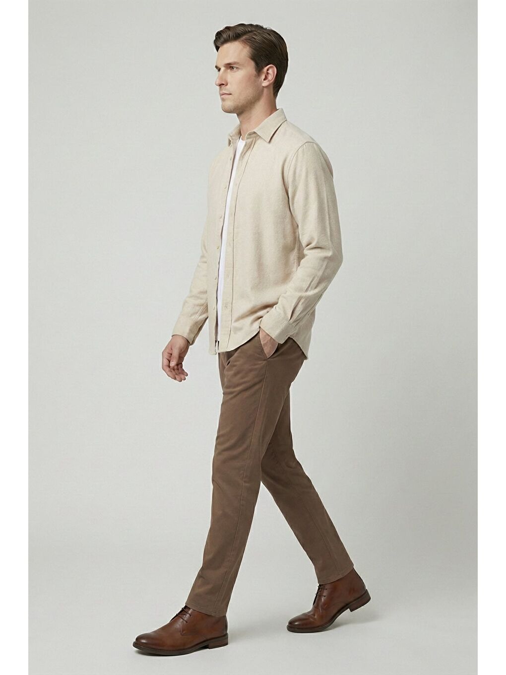 Bej Regular Fit Pamuklu Uzun Kollu Düz Polo Yaka Erkek Gömlek-2