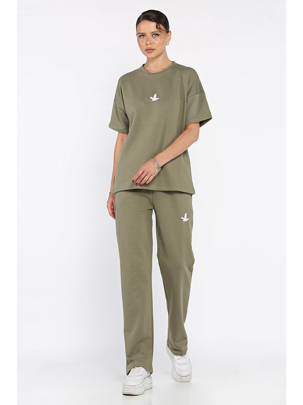 Haki Kadın Nakış Detaylı Bisiklet Yaka Tişört Pantolon İkili Takım-1