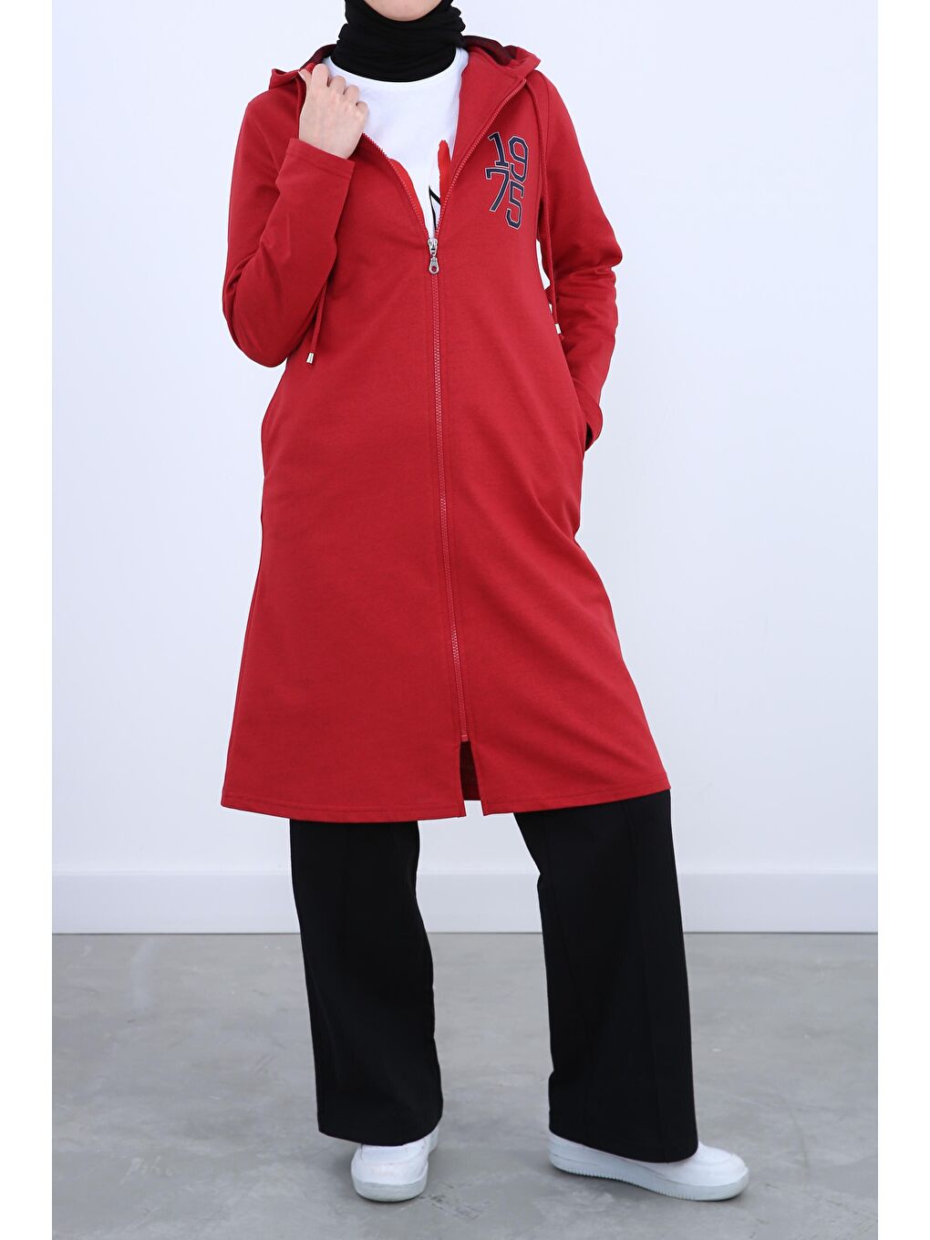 Kırmızı Fermuarlı Kapüşonlu Hırka