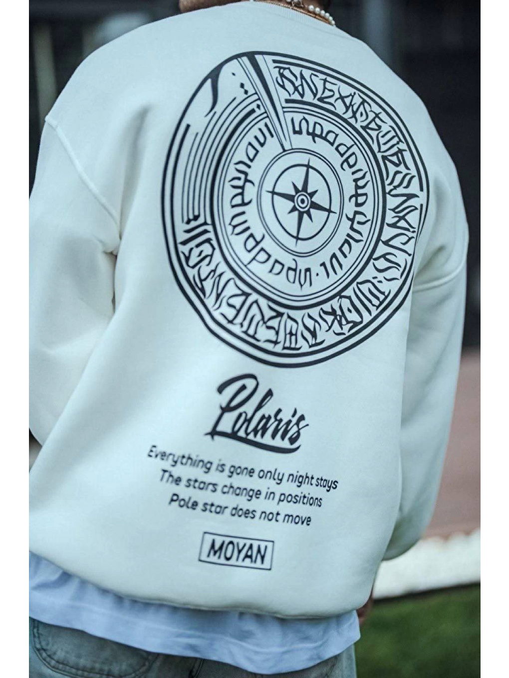 Kışlık Bisiklet Yaka Ön Ve Arka Baskılı Sweatshirt - Beyaz-3