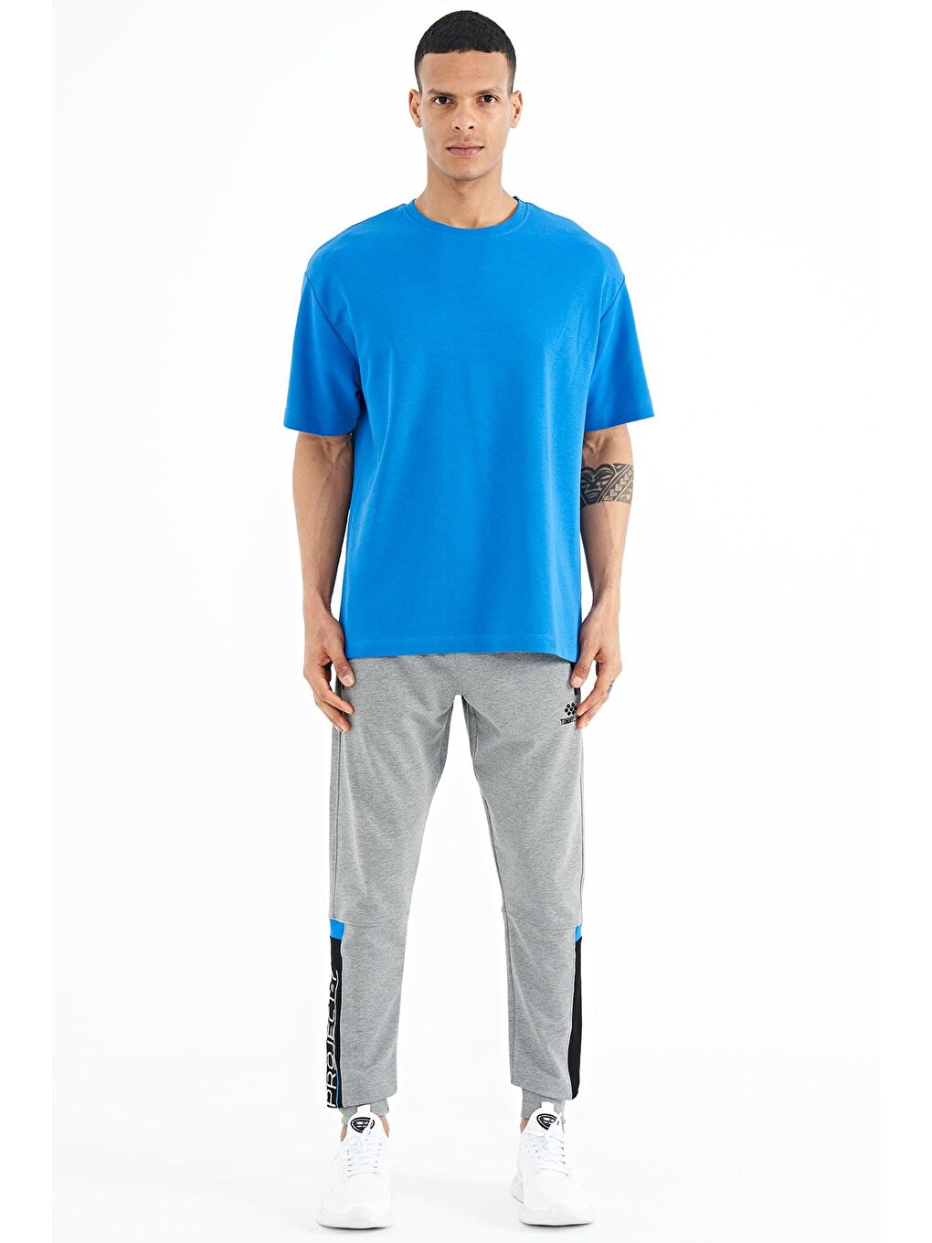 Gri Melanj Fermuar Cep Detaylı Paça Nakışlı Standart Kalıp Erkek Jogger Eşofman Alt - 84962