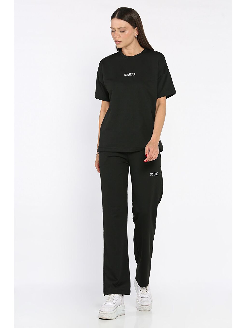 Siyah Kadın Bisiklet Yaka Nakış Detaylı Tişört Pantolon İkili Takım