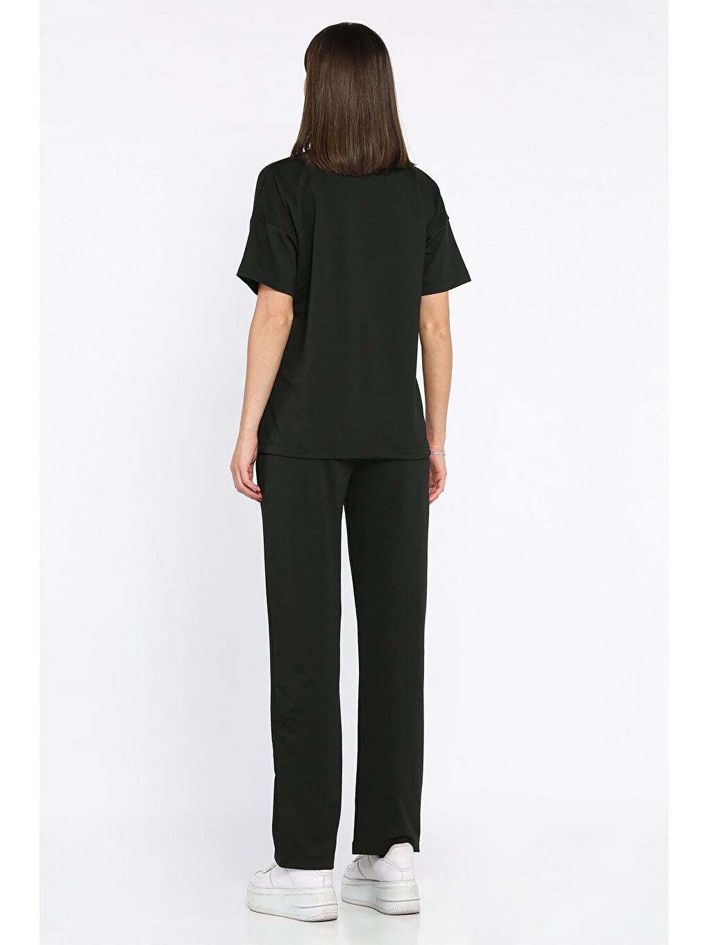 Siyah Kadın Bisiklet Yaka Nakış Detaylı Tişört Pantolon İkili Takım-2