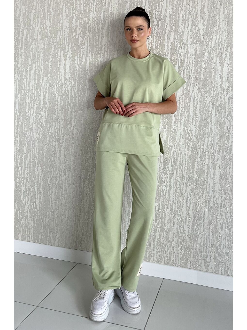 Yeşil Kadın Büyük Beden Armalı Tişört Pantolon İkili Takım