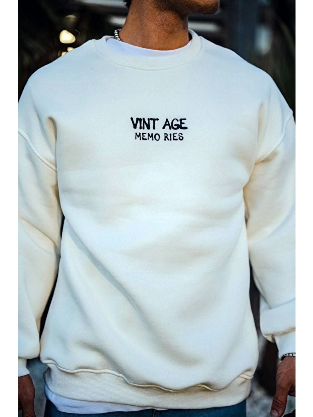 Oversize Bisiklet Yaka Üç İplik Baskılı Sweatshirt - Beyaz