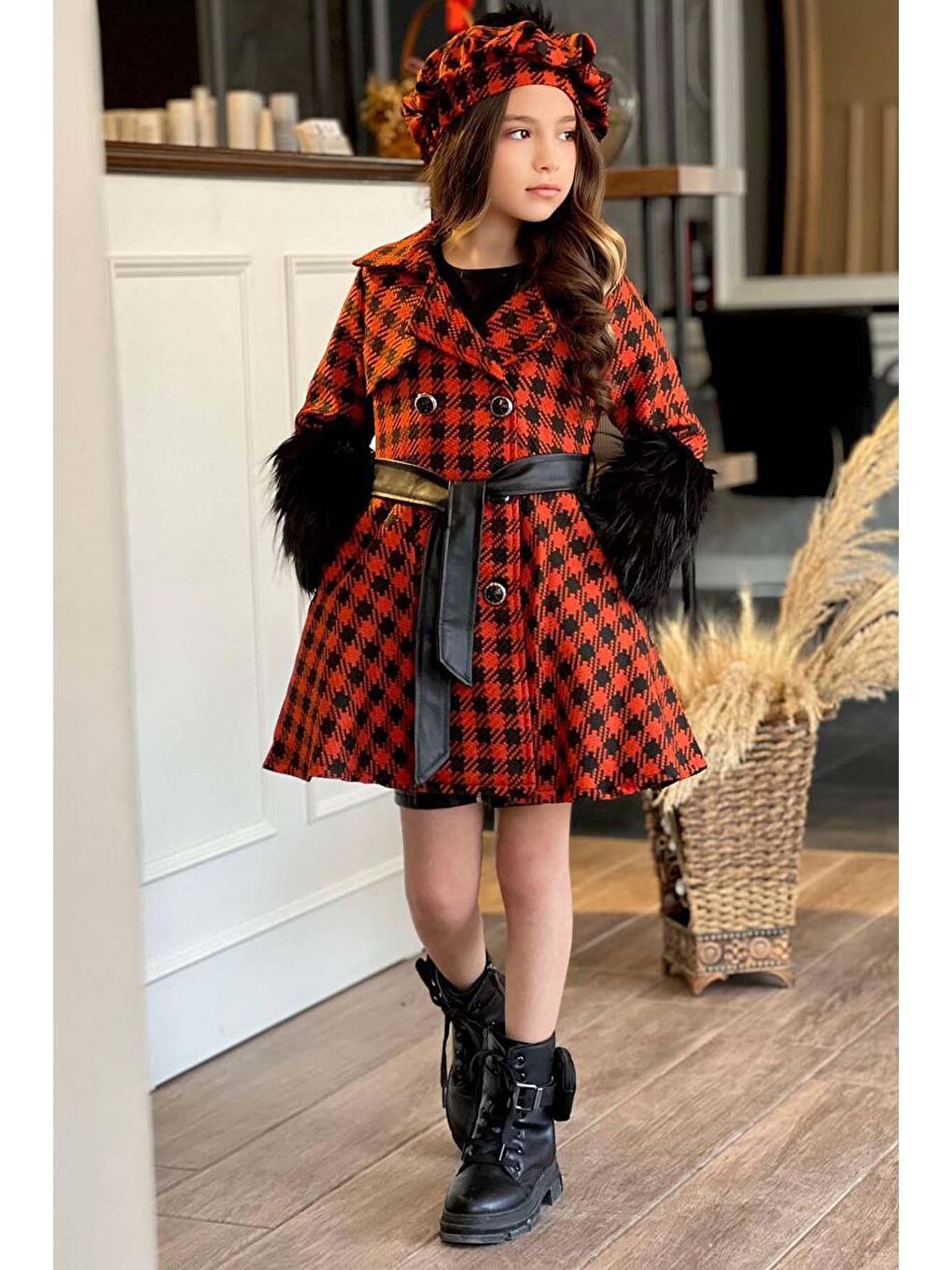 Kız Çocuk Deri Etekli ve Kolları Peluş Kare Desenli Turuncu Kaban