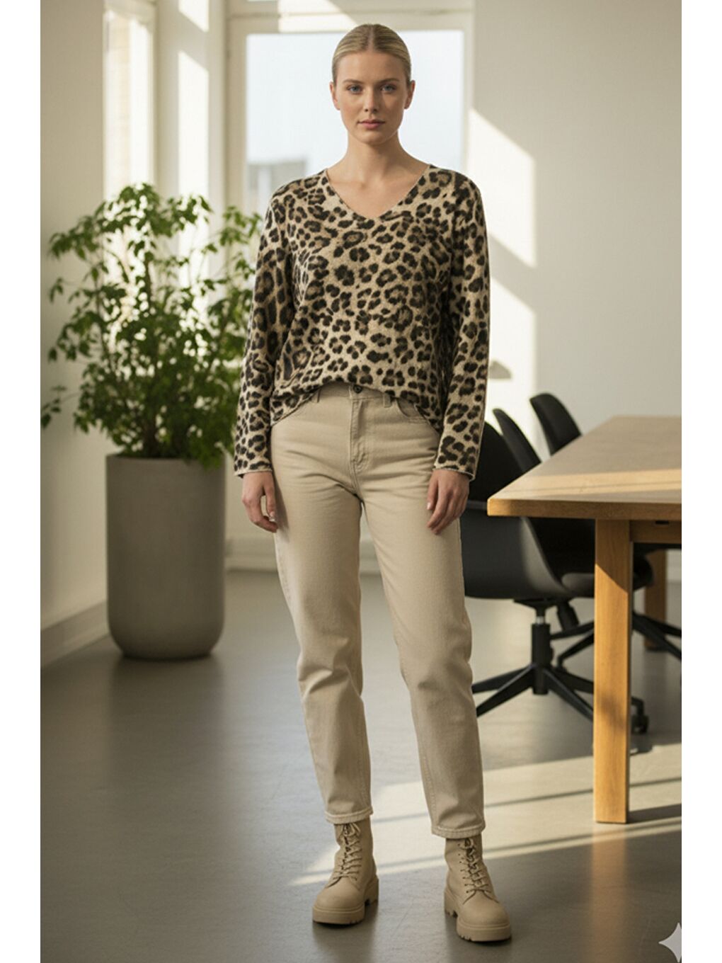 Ekru İtalyan Krem Rengi V Yaka Uzun Kol Leopar Desenli İnce Casual Oversize Triko Bluz 64 54-2