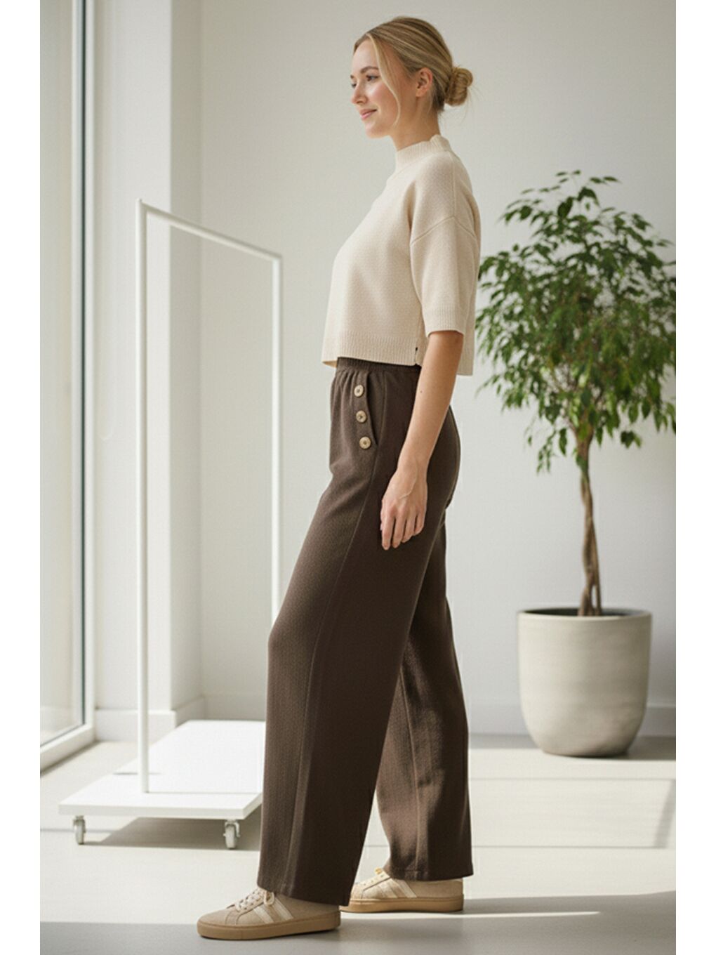 İtalyan Kahverengi Cepli Lastikli Bel Geniş Paça İnce Fitilli Kadife Dokuma Pantolon 100 62-4