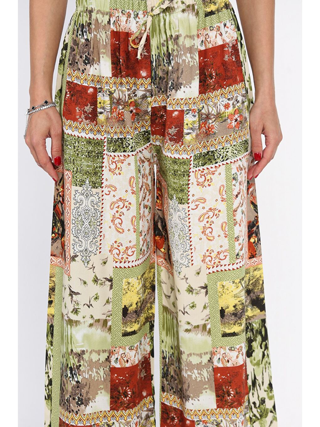 Yeşil Kadın Bel Lastikli Etnik Desenli Büyük Beden Viskon Yürüyüş Pantolonu-3