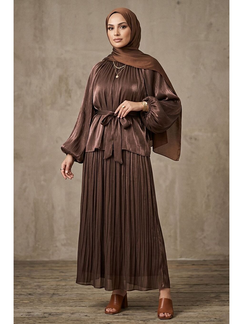 Kahverengi Astarlı Bluz Etek Şifon Tesettür İkili Takım