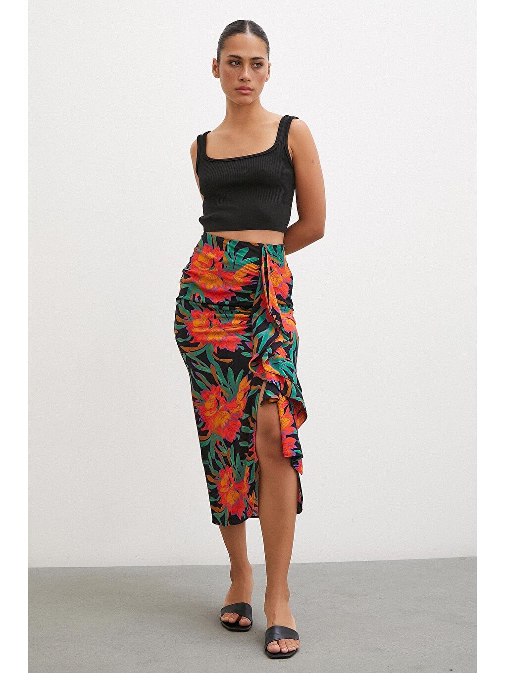 Yeşil Önü Fırfırlı Desenli Etek-1