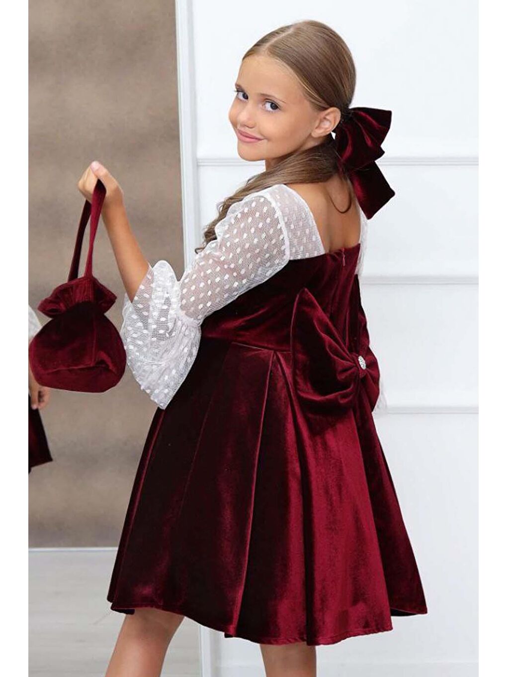 Kız Çocuk Kolları Transparan Puantiye Detaylı Bordo Kadife Elbise-4