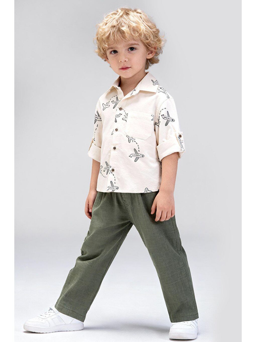 Karışık Erkek Çocuk Pamuklu Krem Uçak Desenli Gömlek Ve Haki Pantolon Takım-1
