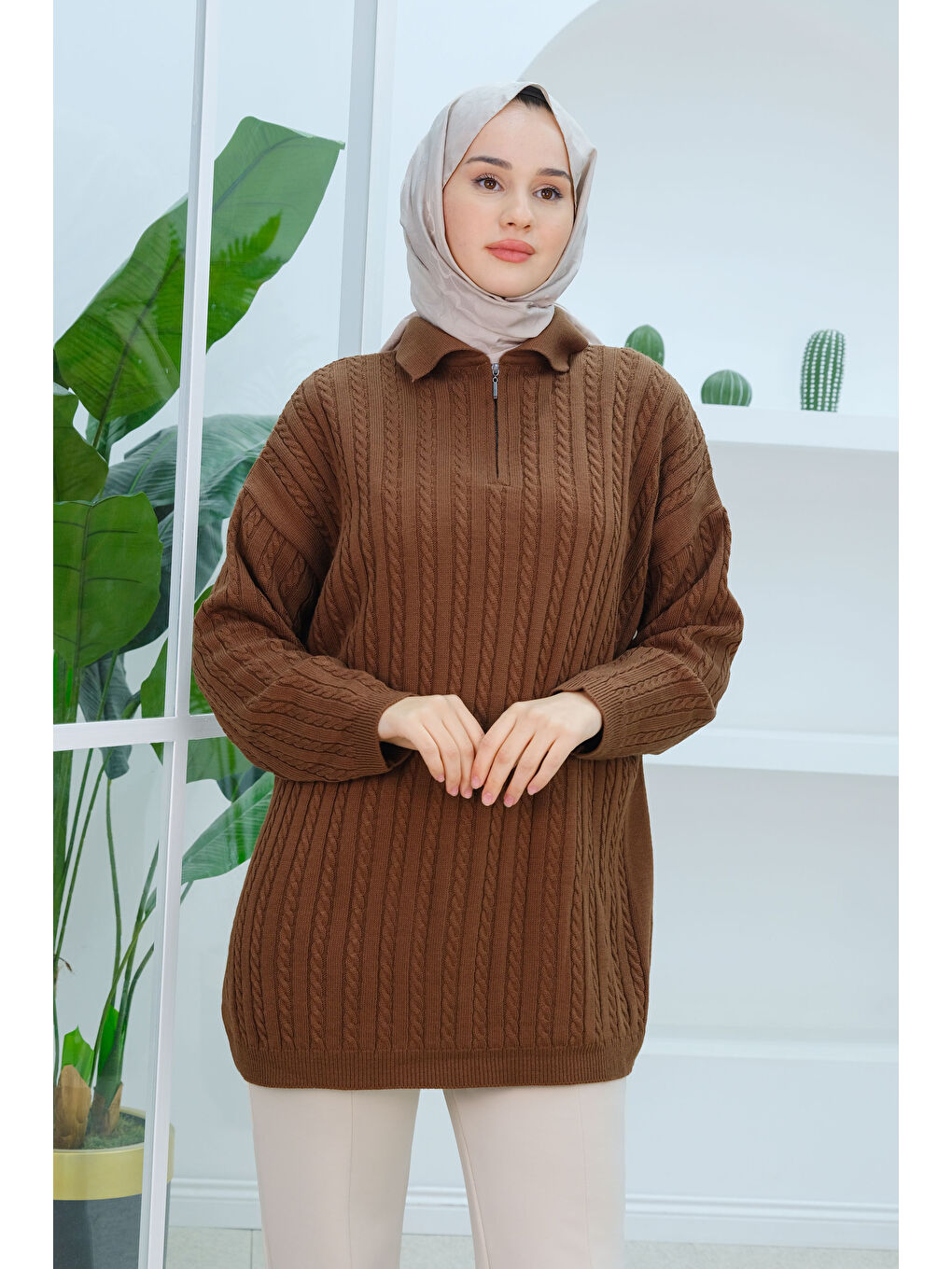 Örgü Desen Yarım Fermuarlı Kazak Kahverengi-1