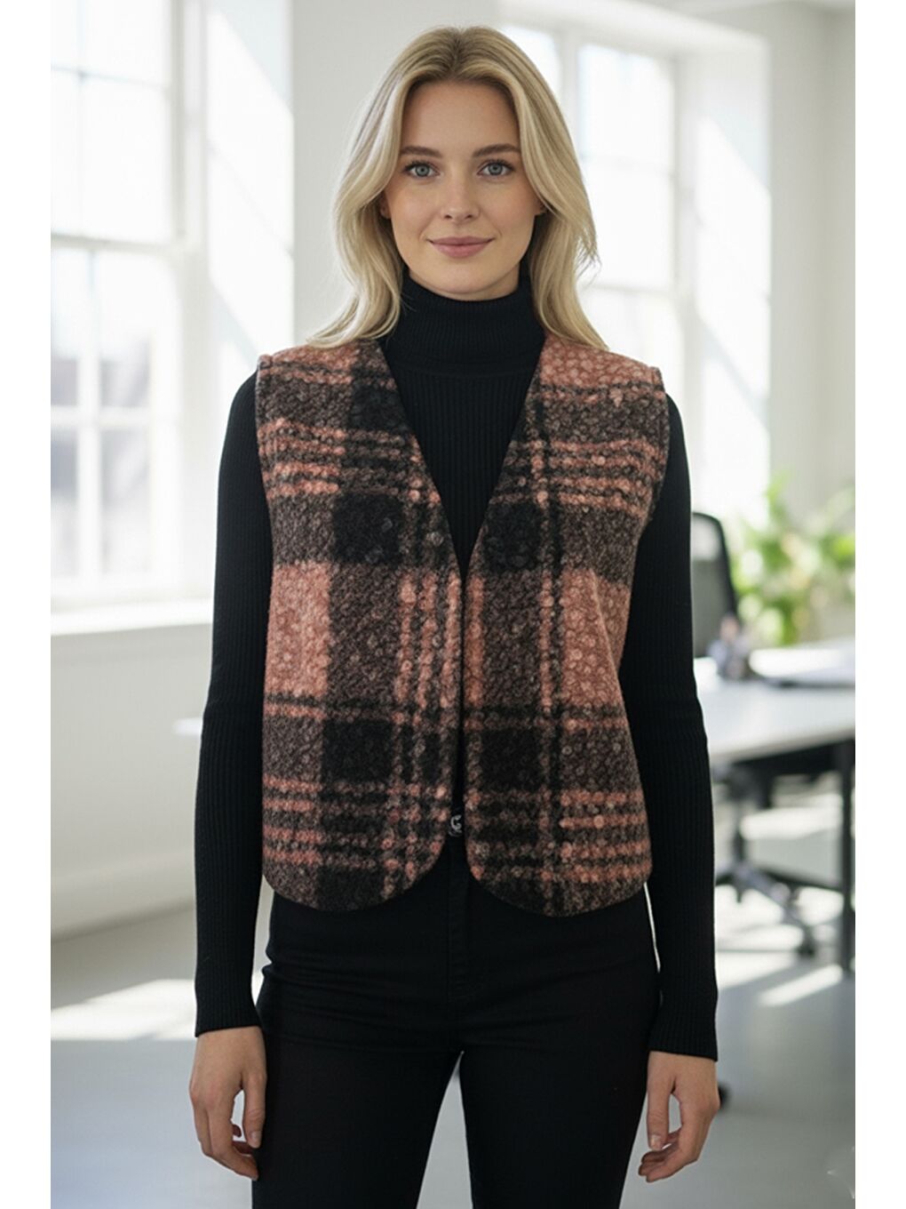 İtalyan Siyah-Pembe V Yaka Kolsuz Ekose Kapamasız Kalın Casual Akrilik Dokuma Yelek 64 54