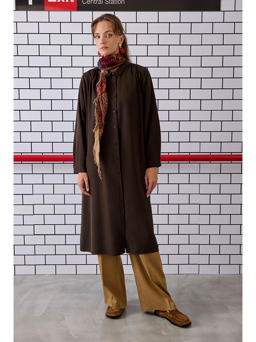 Kahverengi Omzu Büzgülü Gömlek Acı Kahve