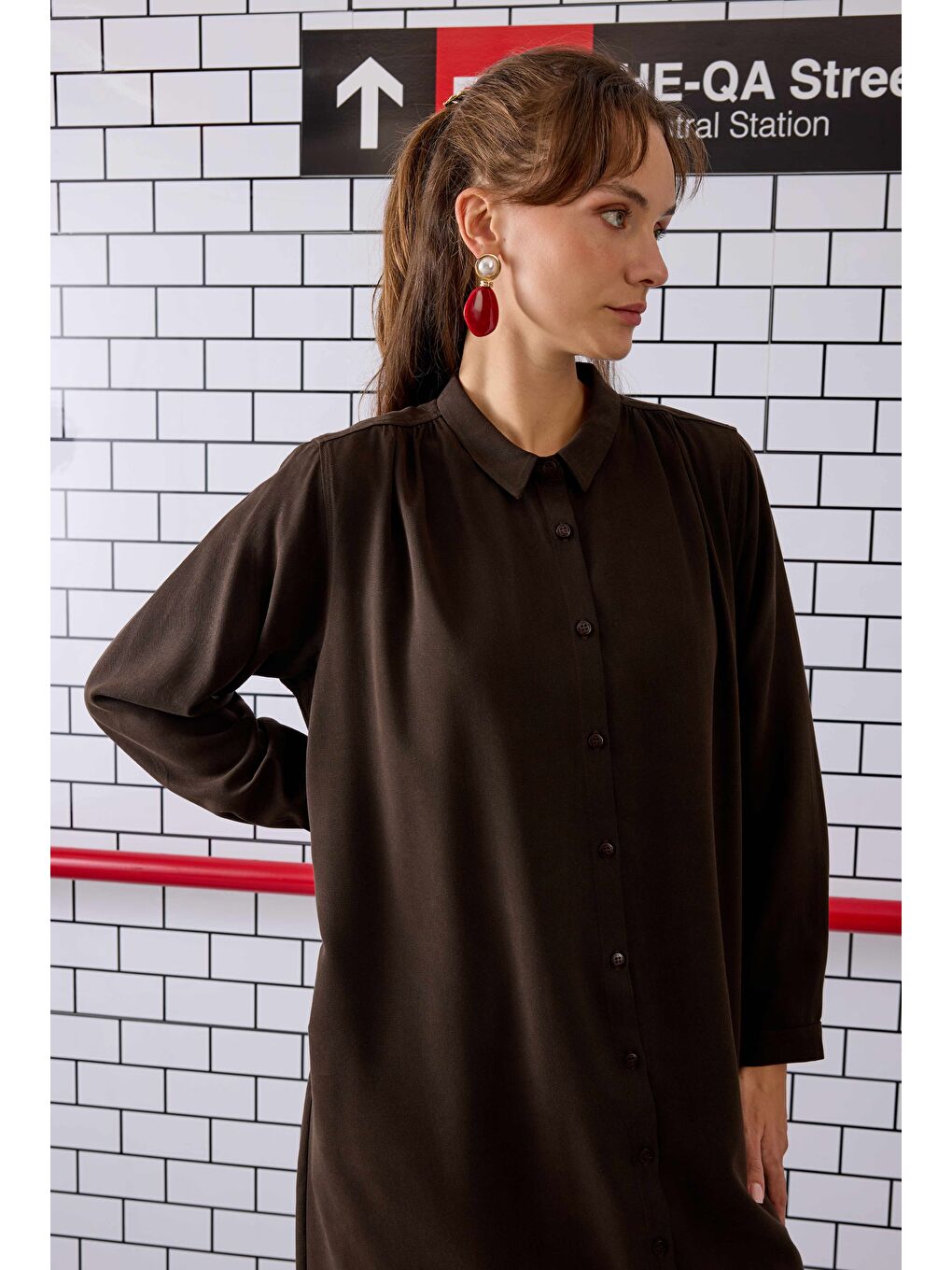 Kahverengi Omzu Büzgülü Gömlek Acı Kahve-3