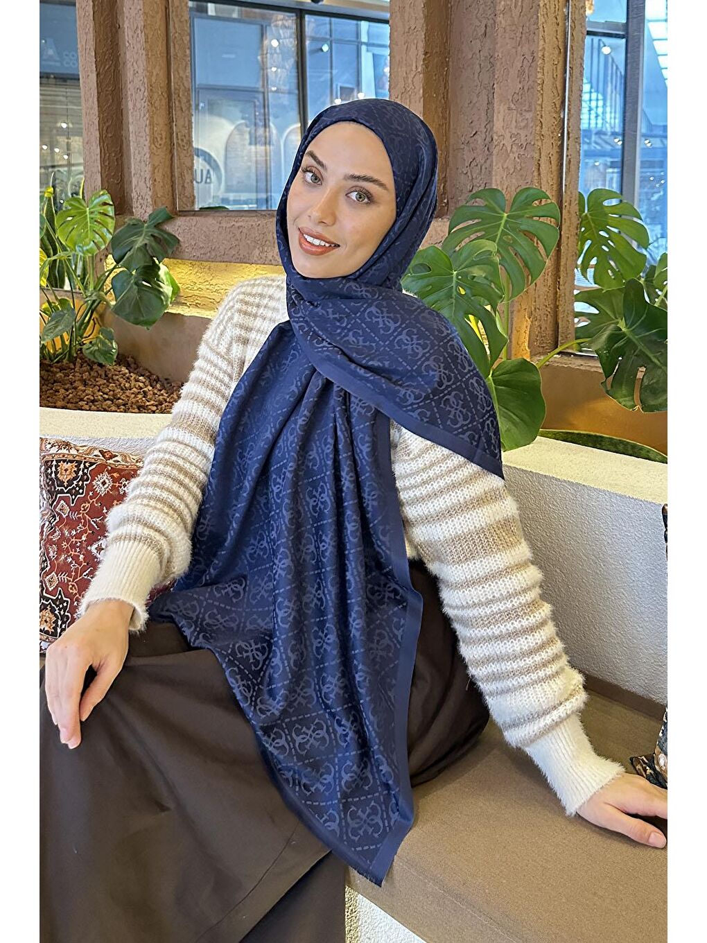 Gue Desen Çift Taraflı Kaşmir Şal Lacivert-1