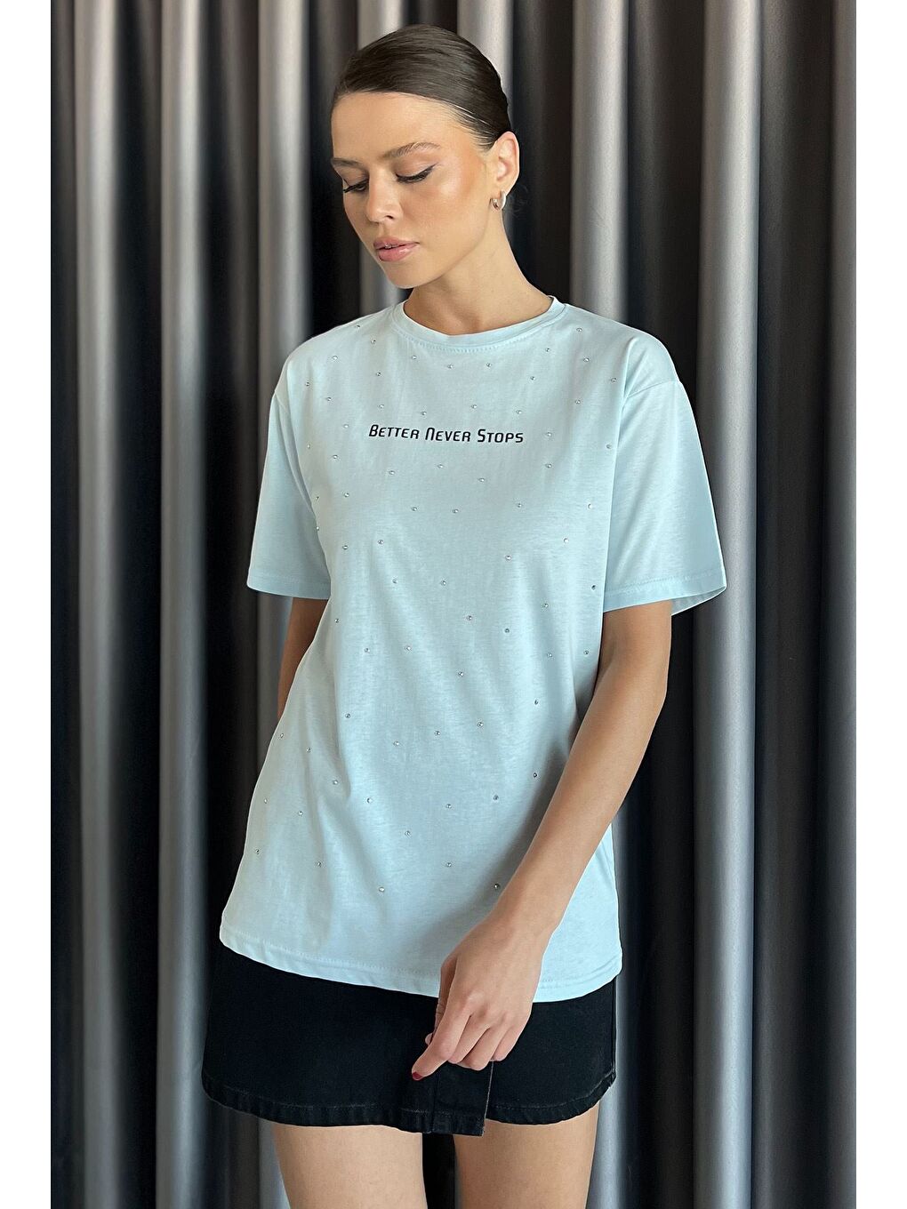 Ekru Kadın Yazı Baskılı Taşlı Bisiklet Yaka Tişört-1