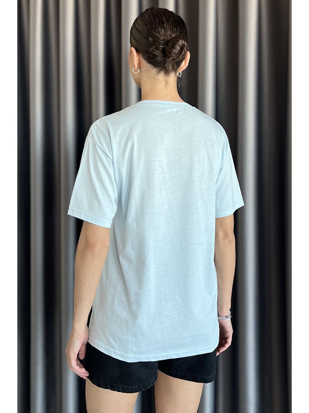 Ekru Kadın Yazı Baskılı Taşlı Bisiklet Yaka Tişört-2