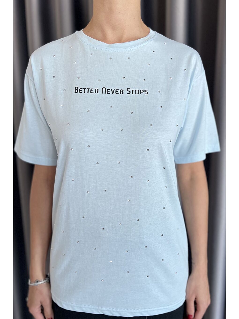 Ekru Kadın Yazı Baskılı Taşlı Bisiklet Yaka Tişört-3