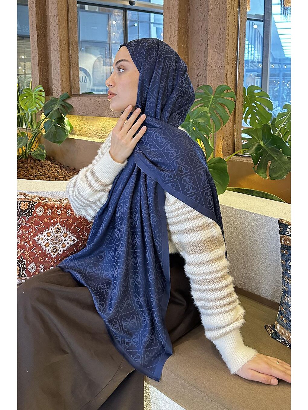 Gue Desen Çift Taraflı Kaşmir Şal Lacivert-3