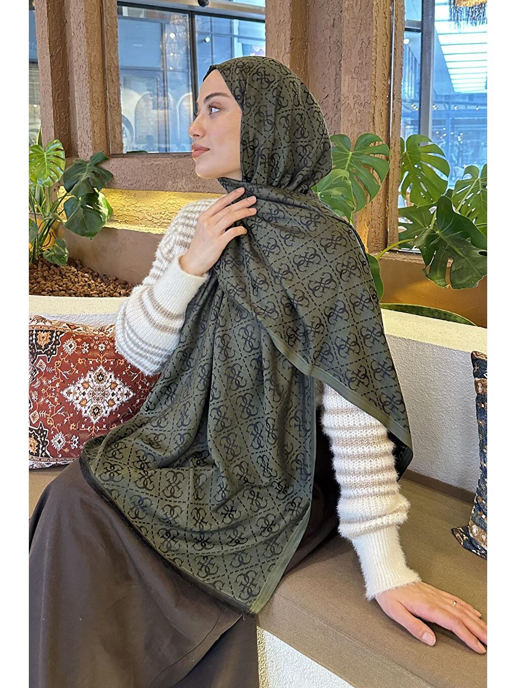 Gue Desen Çift Taraflı Kaşmir Şal Haki-3