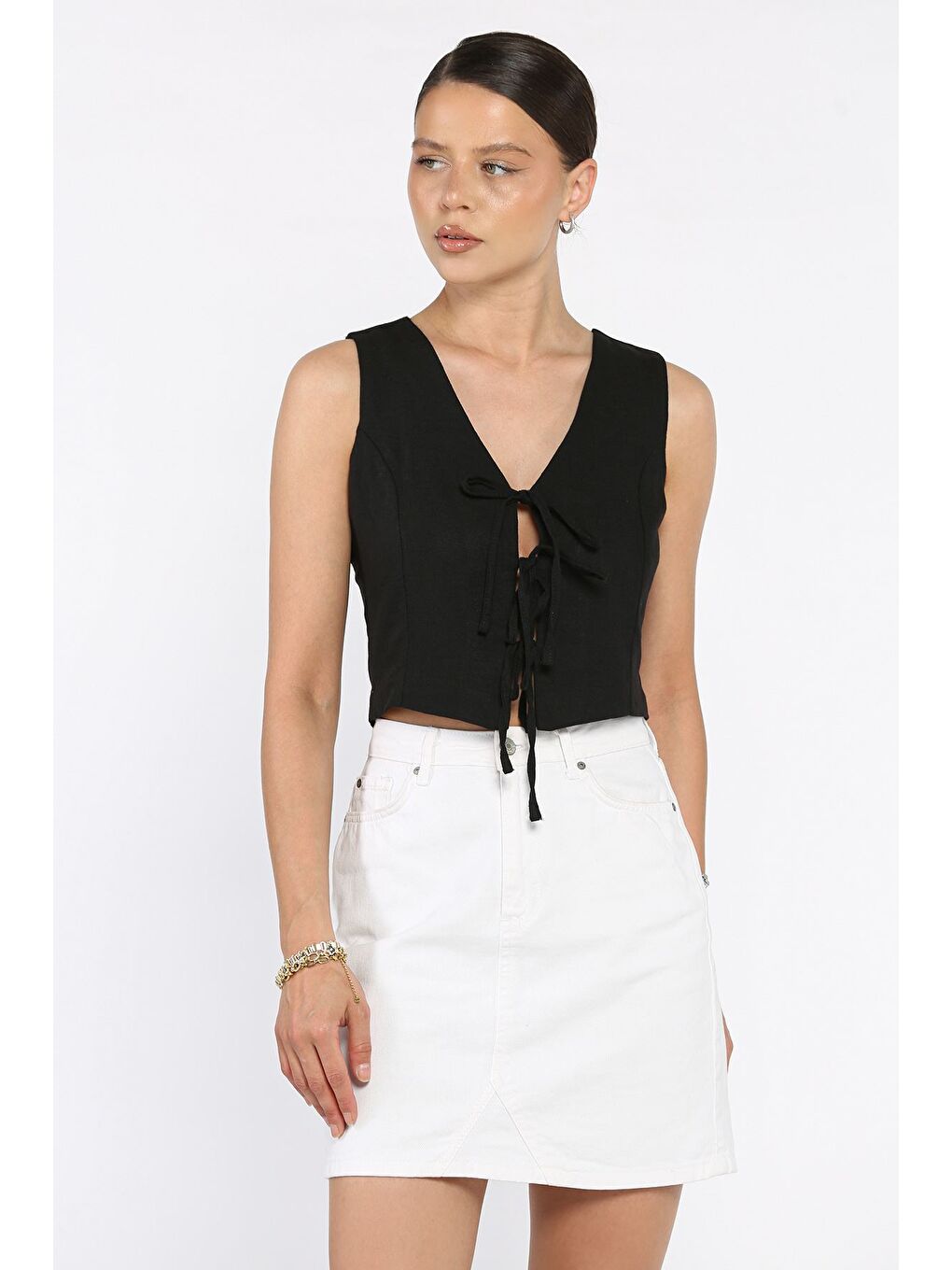 Siyah Kadın Ön Bağlamalı Astarlı Keten Yelek-1