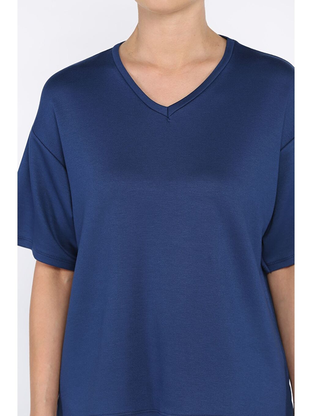Lacivert Kadın V Yaka Basic Tişört-3