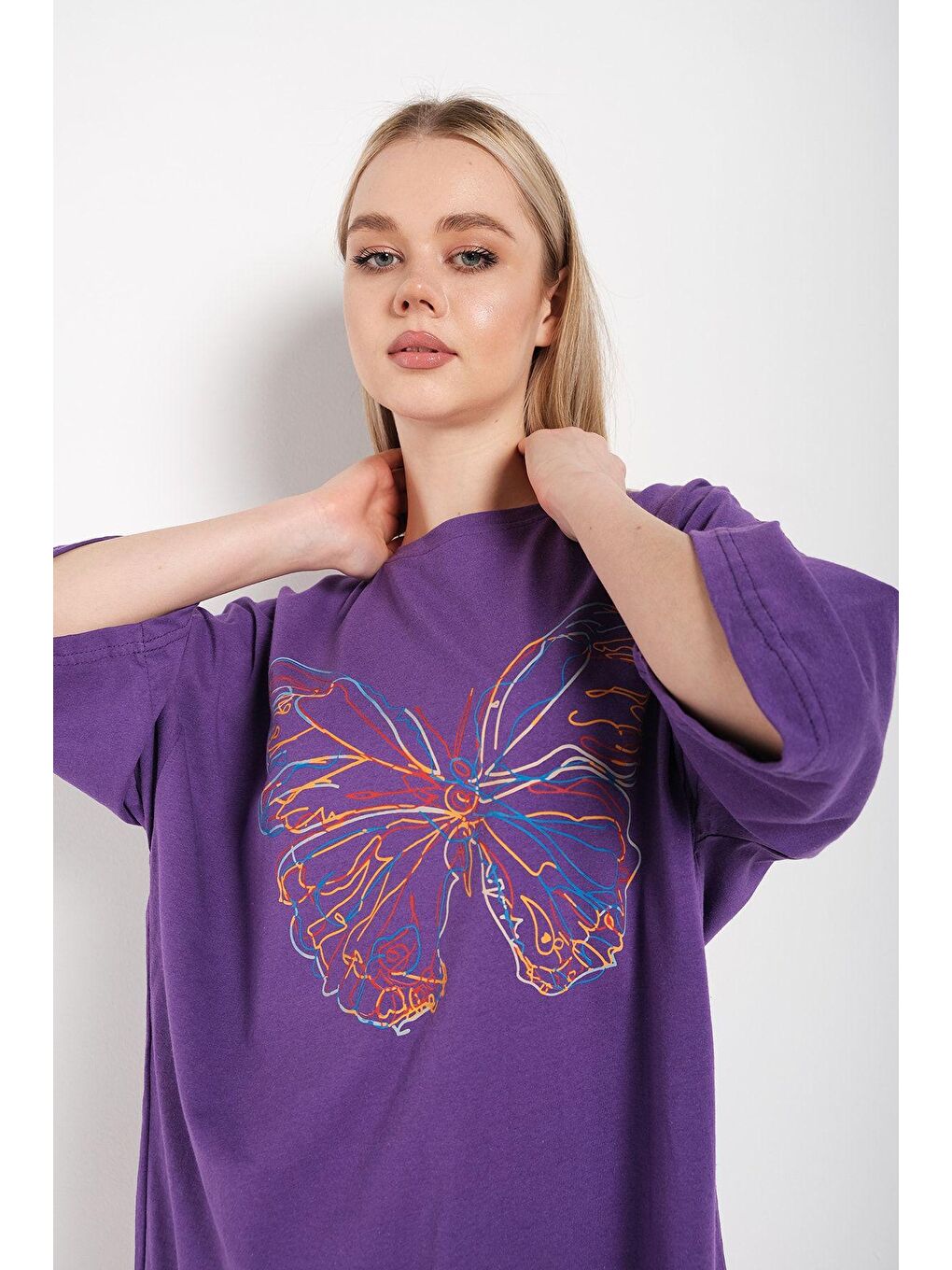 Trendseninle Mor Kadın Mor Oversize T-shirt Ön Lazer Kelebek Baskılı Tişört - 3