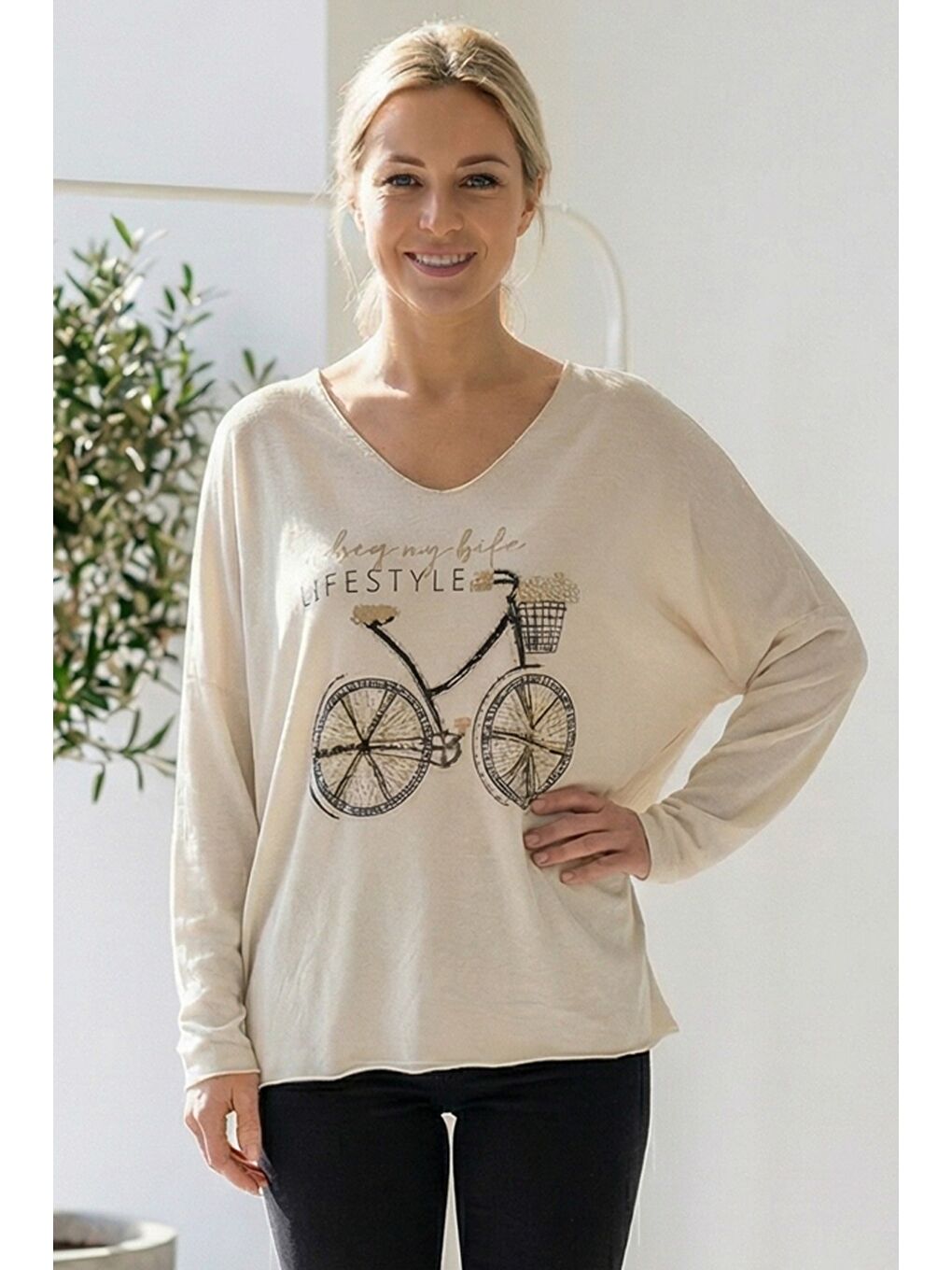 Ekru İtalyan Krem Rengi V Yaka Uzun Kol Baskılı Casual Akrilik Oversize Triko Bluz 68 70