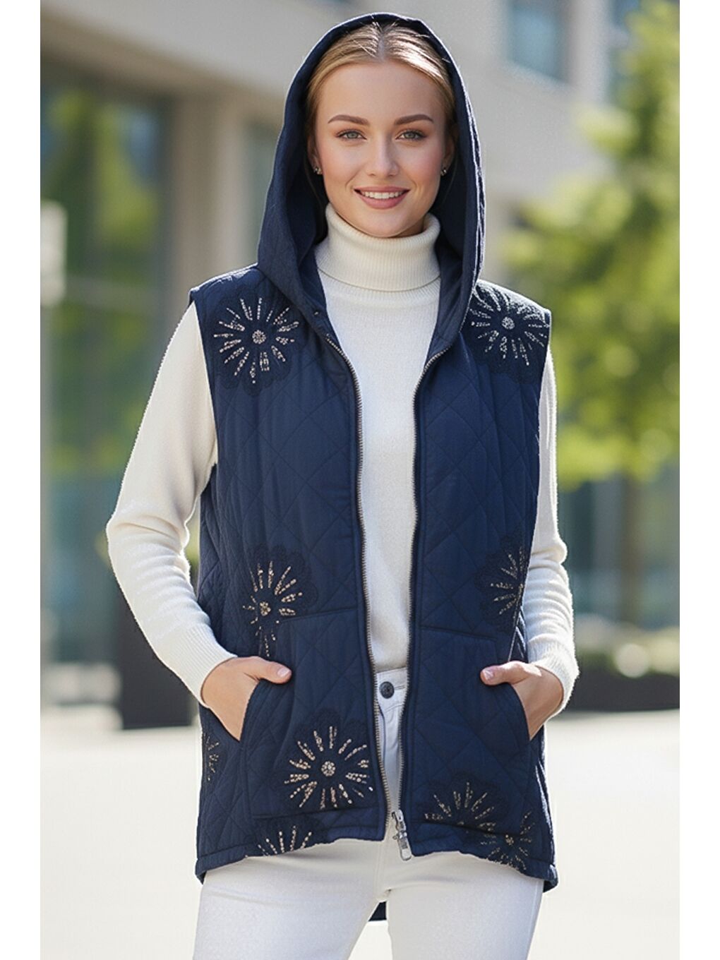 İtalyan Lacivert Kapüşonlu Kolsuz Fermuarlı Kanguru Cepli Pul Payetli Kapitone Dokuma Yelek 67 62-1