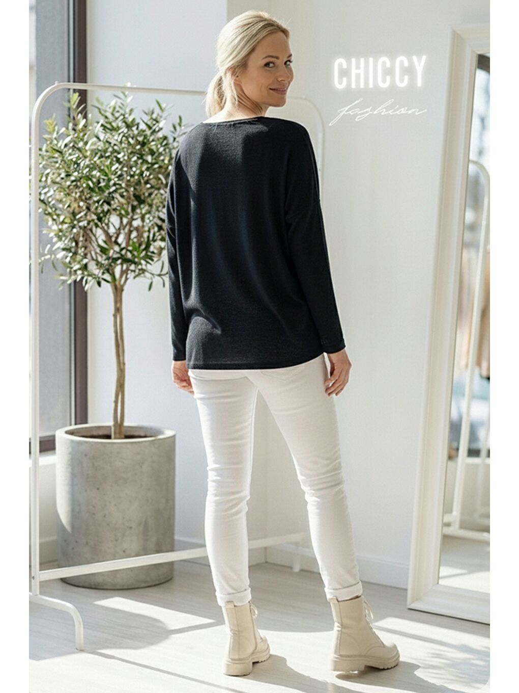 İtalyan Siyah V Yaka Uzun Kol Baskılı Casual Akrilik Oversize Triko Bluz 68 70-5