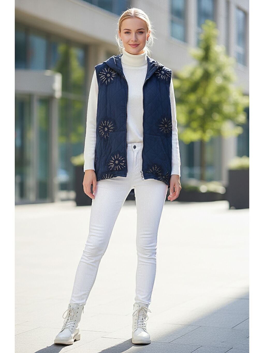 İtalyan Lacivert Kapüşonlu Kolsuz Fermuarlı Kanguru Cepli Pul Payetli Kapitone Dokuma Yelek 67 62-3