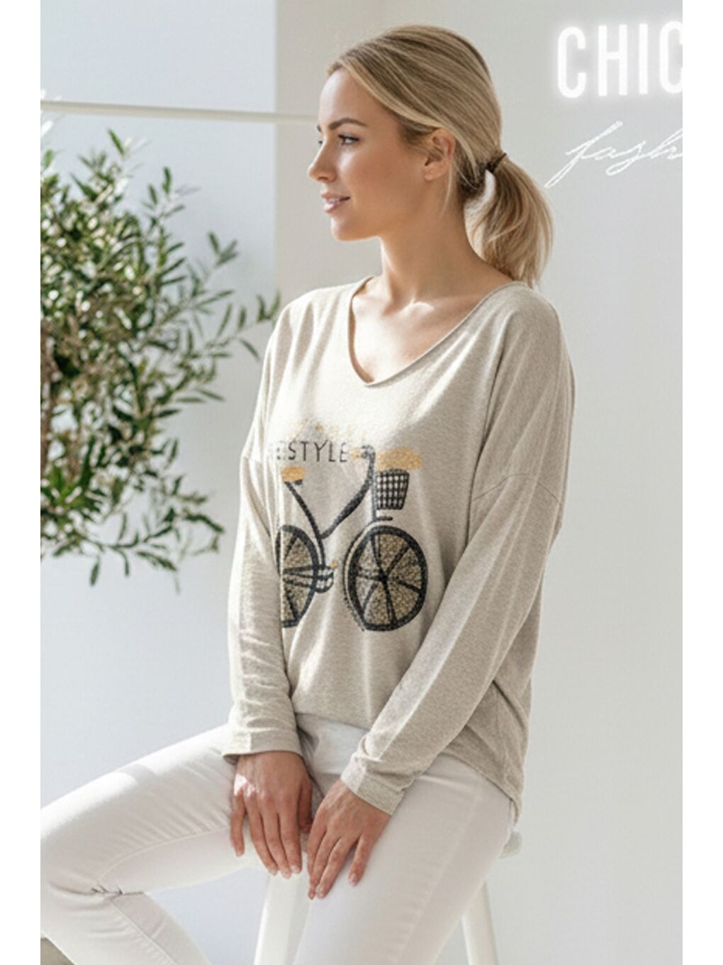 İtalyan Bej V Yaka Uzun Kol Baskılı Casual Akrilik Oversize Triko Bluz 68 70-1