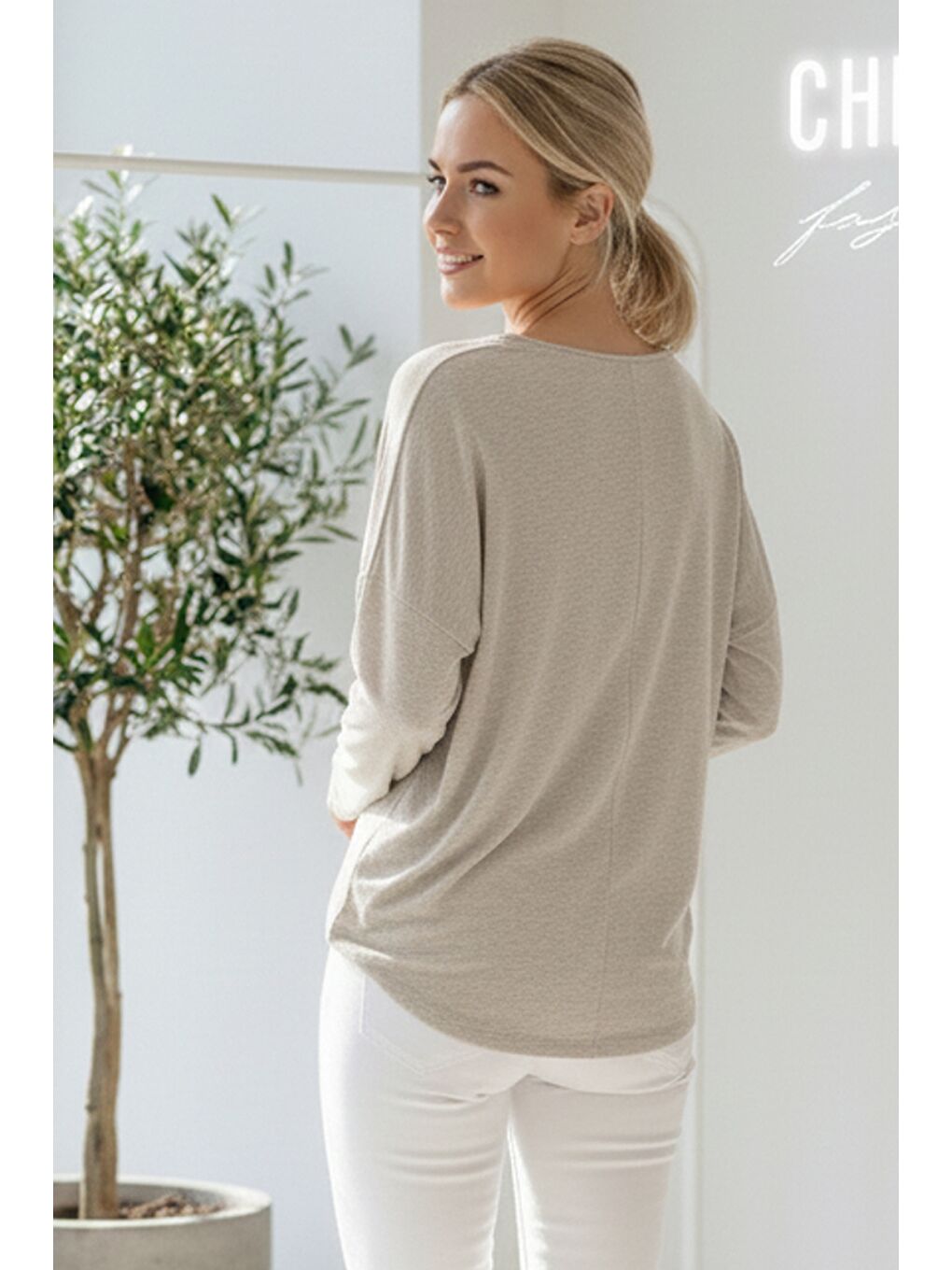 İtalyan Bej V Yaka Uzun Kol Baskılı Casual Akrilik Oversize Triko Bluz 68 70-2