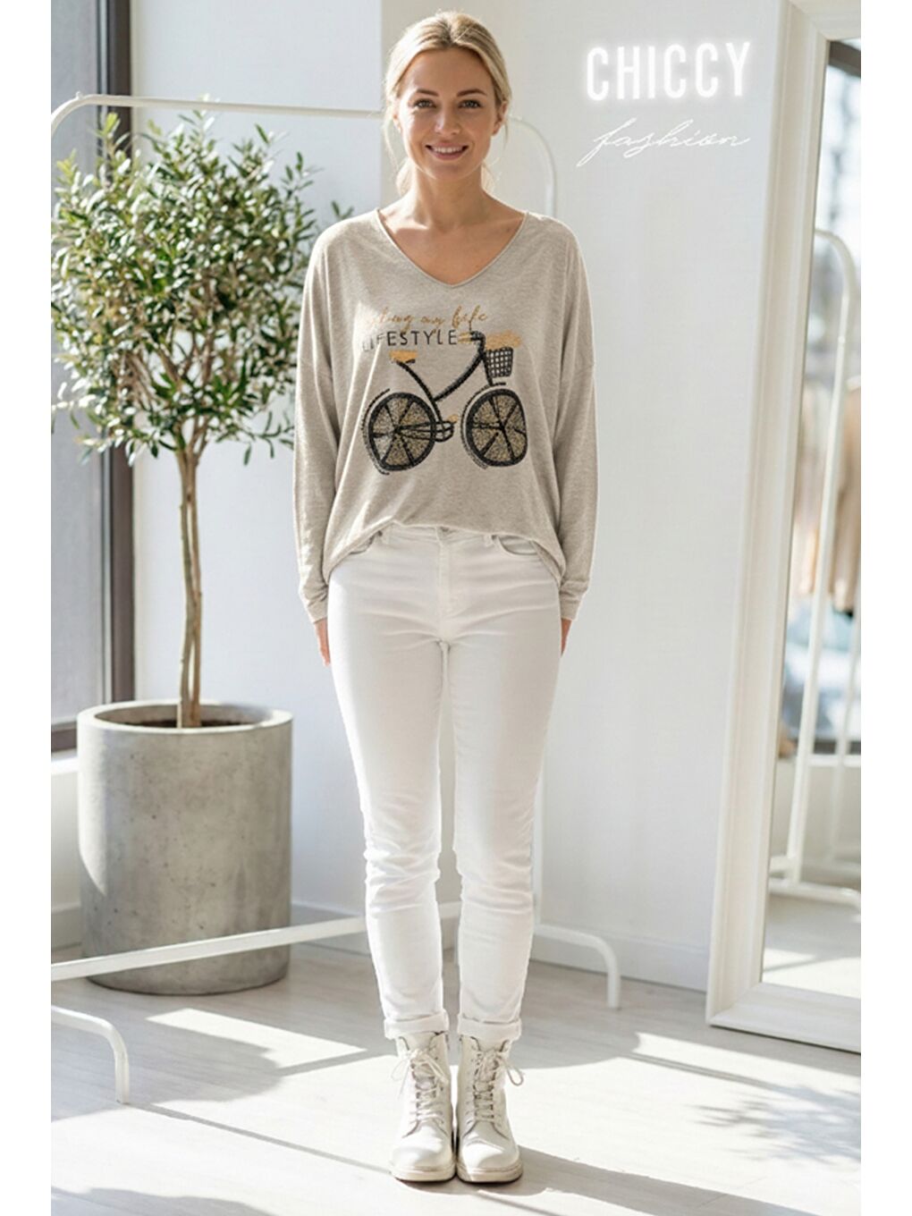 İtalyan Bej V Yaka Uzun Kol Baskılı Casual Akrilik Oversize Triko Bluz 68 70-3