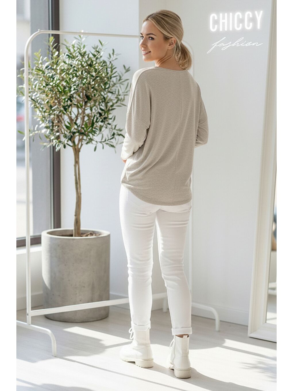 İtalyan Bej V Yaka Uzun Kol Baskılı Casual Akrilik Oversize Triko Bluz 68 70-5