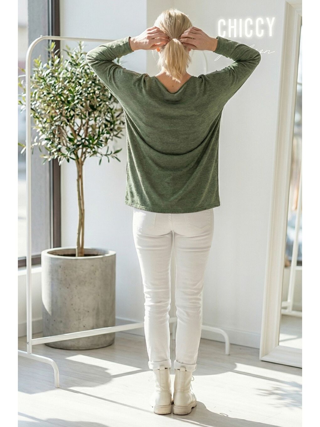 İtalyan Haki V Yaka Uzun Kol Baskılı Casual Akrilik Oversize Triko Bluz 68 70-4