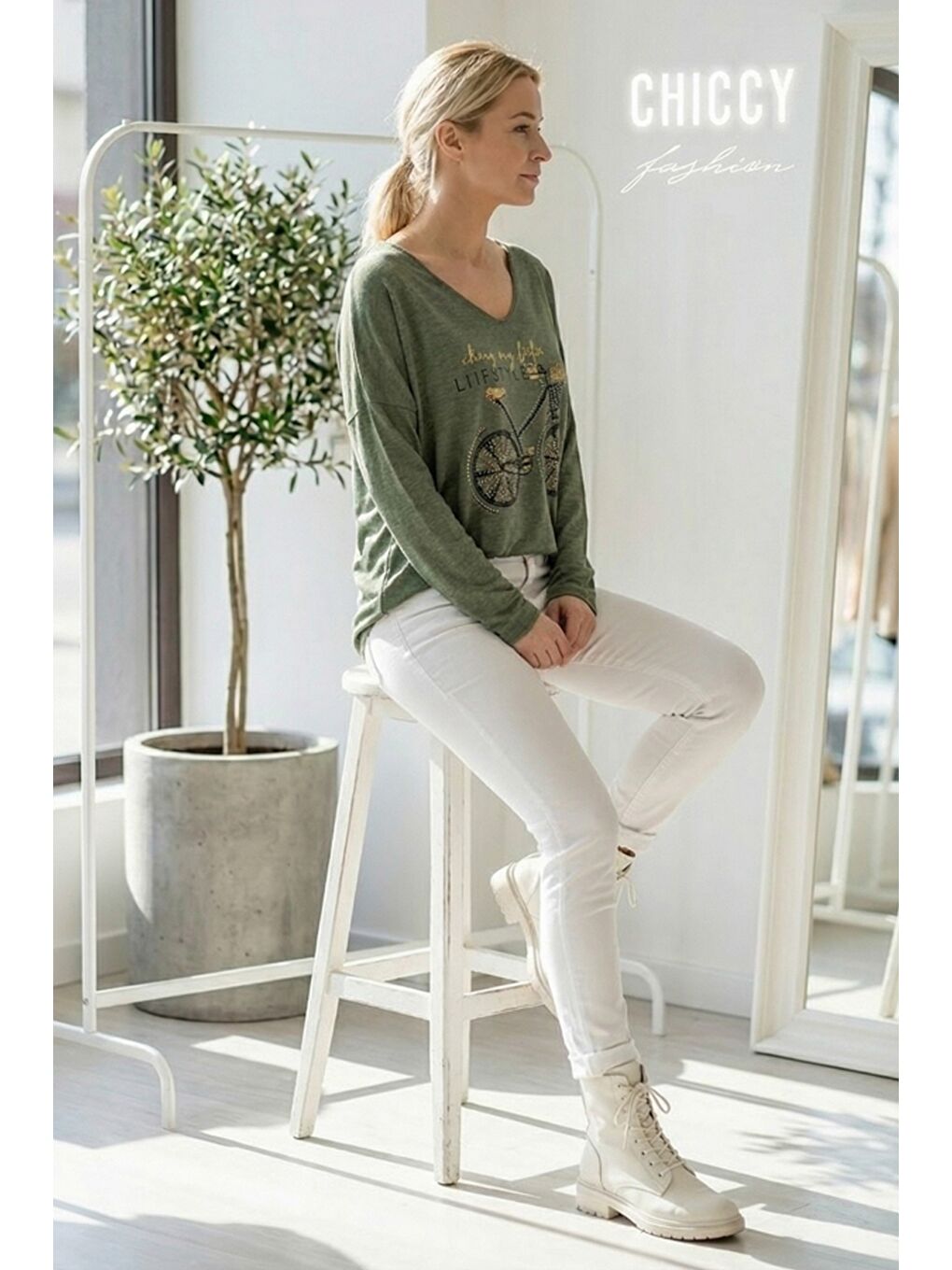 İtalyan Haki V Yaka Uzun Kol Baskılı Casual Akrilik Oversize Triko Bluz 68 70-5